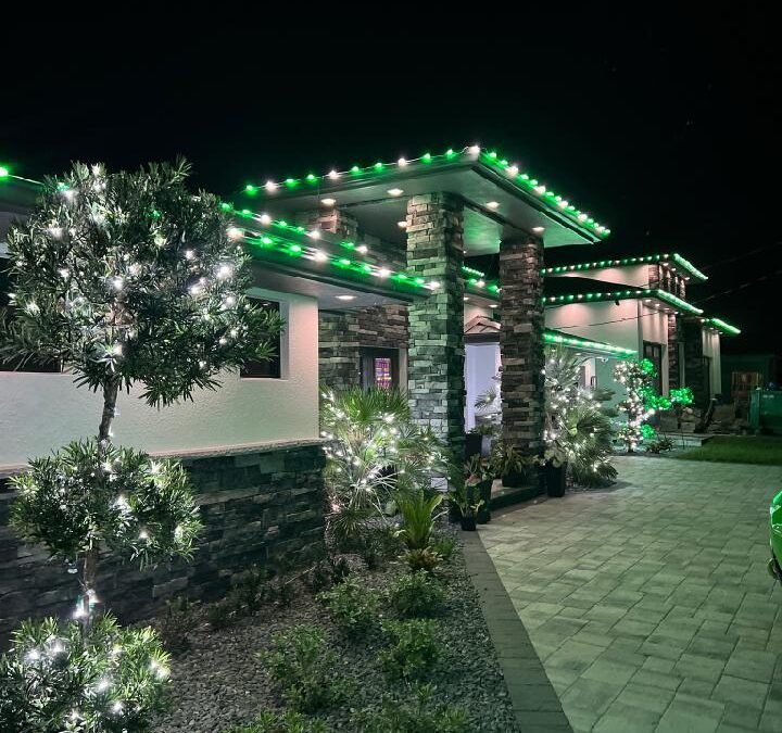 Holiday Lighting Near Me | Professional Holiday Lighting in Southwest Florida